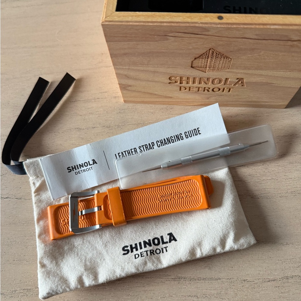 Shinola Runwell Chronograph 47mm - Picture 6 of 11